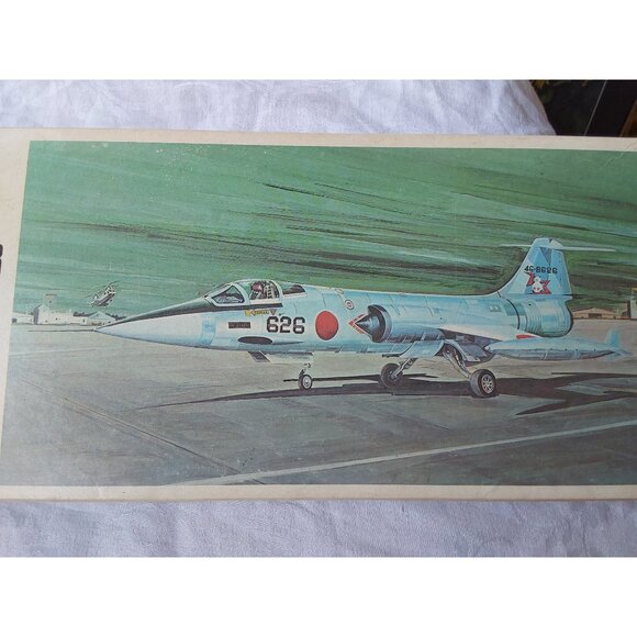 Vintage Hasegawa model kit 1:72 Lockheed F-104J Starfighter airplane 1970s Japan - Picture 1 of 10